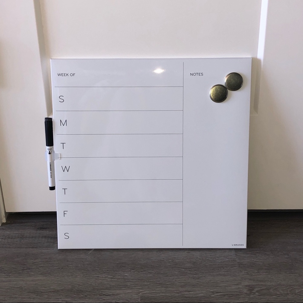 Weekly calendar - dry erase board